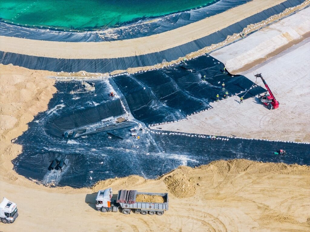 Proyecto de Restauración Ambiental de los Apilamientos de Fosfoyesos